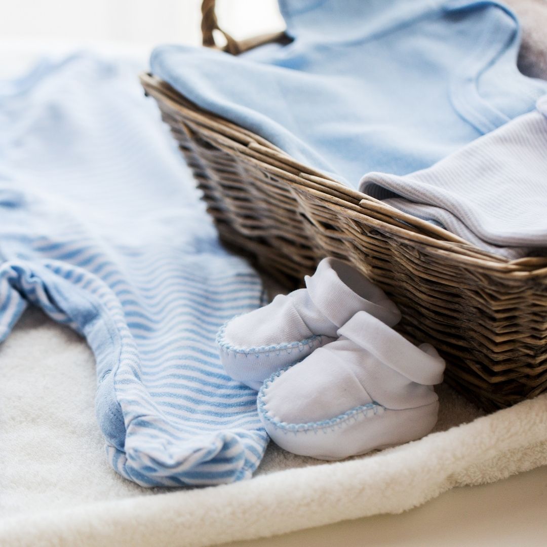 Yeni Doğan Erkek Bebek Kıyafetleri Nasıl Seçilir?